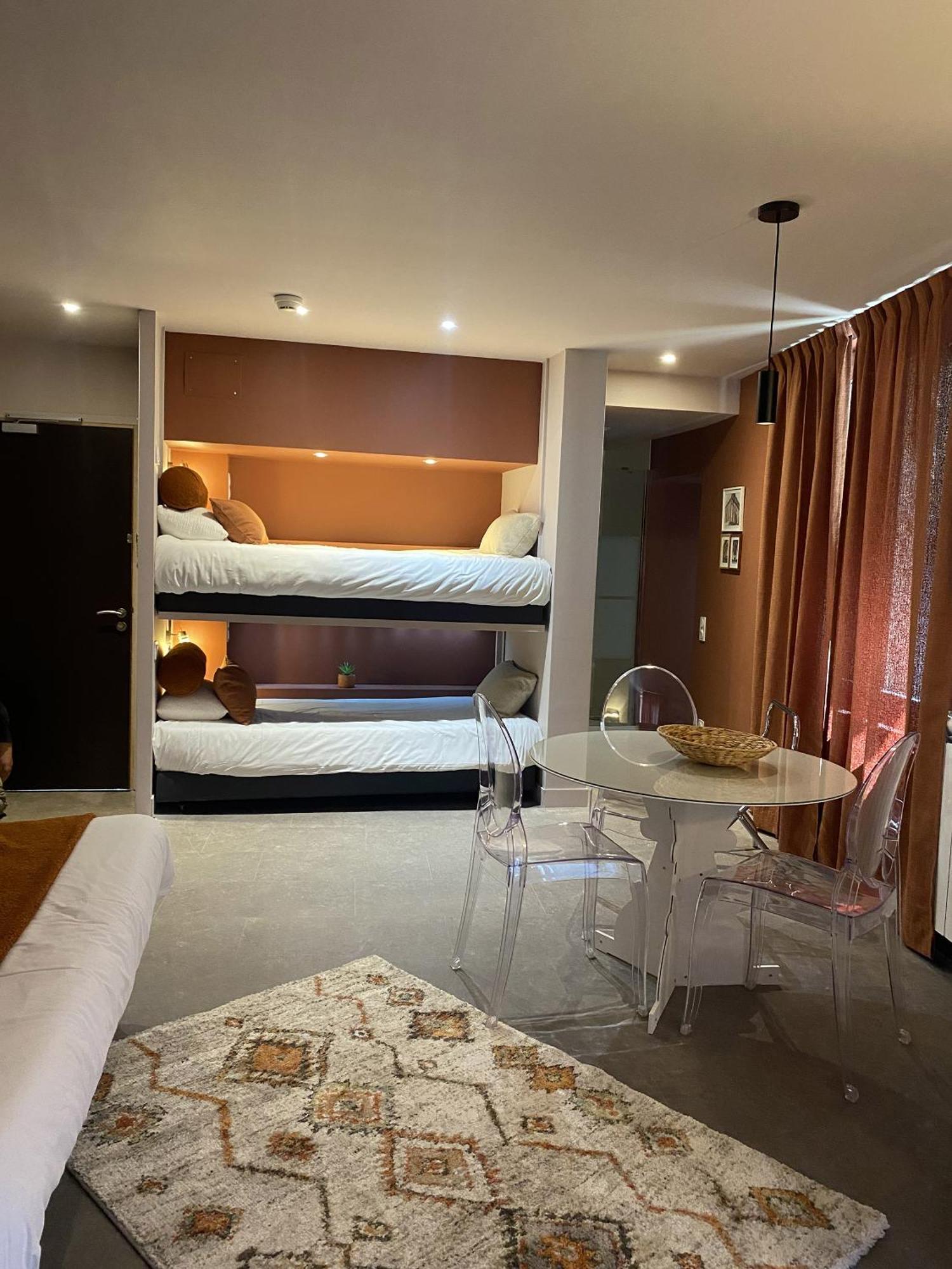 Logis Hotel Le Glacier Orange  Camera foto
